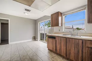 807 Aspenwood Cir, Kissimmee, FL 34743 - Photo 20