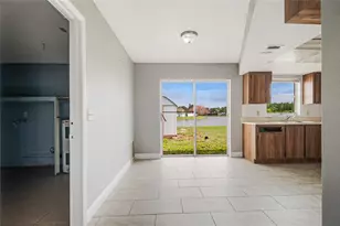 807 Aspenwood Cir, Kissimmee, FL 34743 - Photo 8