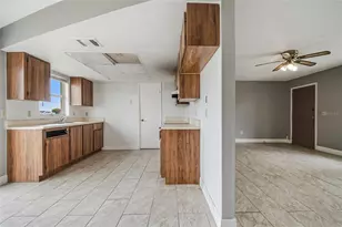 807 Aspenwood Cir, Kissimmee, FL 34743 - Photo 16