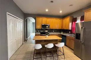 877 Hacienda Cir, Kissimmee, FL 34741 - Photo 4