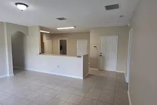 911 Gloucester Ct, Kissimmee, FL 34758 - Photo 4