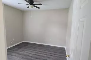 911 Gloucester Ct, Kissimmee, FL 34758 - Photo 10