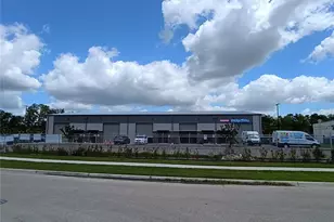 1800 Corporate Center Ln, Plant City, FL 33563 - Photo 1