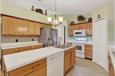 1912 Lakeview Place, Kissimmee, FL 34759 - Photo 14