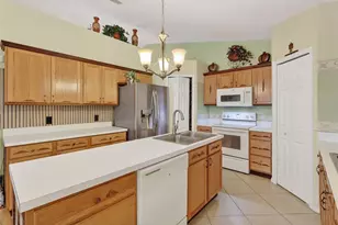 1912 Lakeview Pl, Kissimmee, FL 34759 - Photo 14