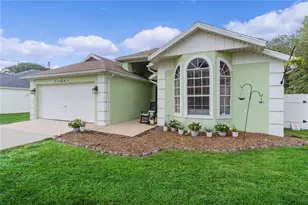 40045 Palm St, Lady Lake, FL 32159 - Photo 4