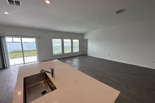 652 Trotters Dr, Eagle Lake, FL 33839 - Photo 16