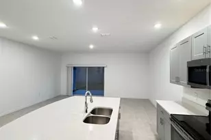 1304 Drake Rdg Dr, Kissimmee, FL 34744 - Photo 10