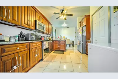 716 Versailles Lane, Kissimmee, FL 34759 - Photo 8