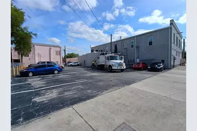 111 S Collins Street, Plant City, FL 33563 - Photo 6