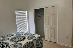 1203 Cumbrian Lakes Ct, Kissimmee, FL 34746 - Photo 4