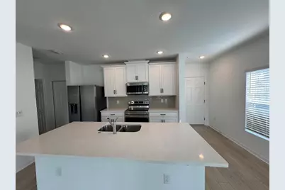 466 Thompson Village Avenue, Apopka, FL 32703 - Photo 2