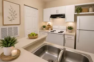 2652 Robert Trent Jones Dr, Orlando, FL 32835 - Photo 6
