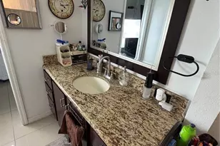 36 Lakepointe Cir, Kissimmee, FL 34743 - Photo 22