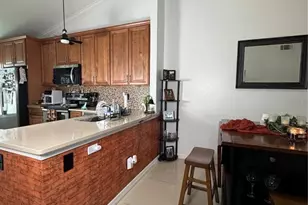 36 Lakepointe Cir, Kissimmee, FL 34743 - Photo 6