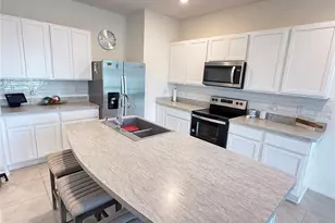 2354 Tay Wes Dr, Saint Cloud, FL 34771 - Photo 10