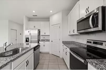 1051 Lakeshore Breeze Place, Kissimmee, FL 34747 - Photo 4