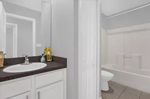 1453 Royal Ridge Dr, Davenport, FL 33896 - Photo 14