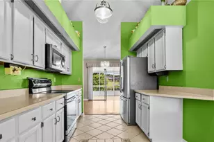 3320 Pineridge Cir, Kissimmee, FL 34746 - Photo 8