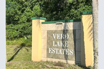 8965 100th Avenue, Vero Beach, FL 32967 - Photo 2