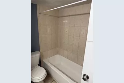 7210 N Manhattan Avenue #2011, Tampa, FL 33614 - Photo 2