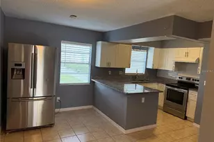 7210 N Manhattan Ave, Tampa, FL 33614 - Photo 4