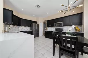 2764 Patrician Cir, Kissimmee, FL 34746 - Photo 10