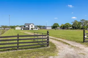 4245 Henry J Ave, Saint Cloud, FL 34769 - Photo 2