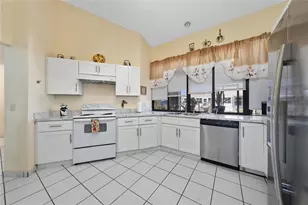 307 Colony Ct, Kissimmee, FL 34758 - Photo 10