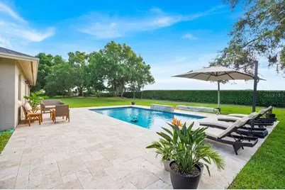910 N Amy Ridge Court, Kissimmee, FL 34747 - Photo 2