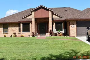 2220 Emperor Dr, Kissimmee, FL 34744 - Photo 2