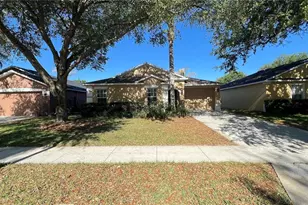 1441 Silver Cove Dr, Clermont, FL 34714 - Photo 4