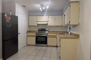 2824 W Huron Dr, Deltona, FL 32738 - Photo 2