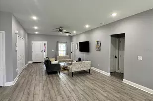943 Derbyshire Dr, Kissimmee, FL 34758 - Photo 2