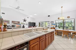 5035 Barrowe Dr, Tampa, FL 33624 - Photo 14