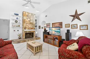 5035 Barrowe Dr, Tampa, FL 33624 - Photo 6