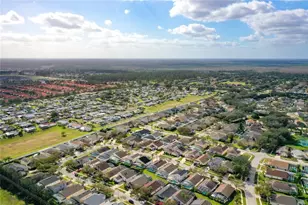 510 Castlemain Cir, Davenport, FL 33897 - Photo 2