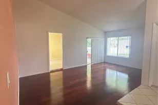2329 Pine Tree Ct, Kissimmee, FL 34744 - Photo 10