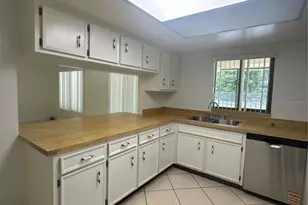 2329 Pine Tree Ct, Kissimmee, FL 34744 - Photo 14