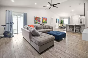 3630 Bristol Cove Ln, Saint Cloud, FL 34772 - Photo 4