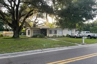 3201 River Grove Dr, Tampa, FL 33610 - Photo 2