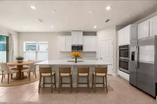 357 Siesta Vista Ct, Davenport, FL 33896 - Photo 4