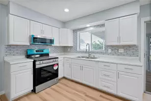 825 NW Ave Y Ave NW, Winter Haven, FL 33881 - Photo 14