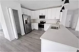563 Bristol Cir, Kissimmee, FL 34758 - Photo 6
