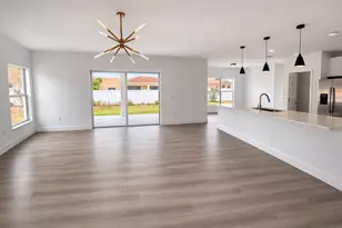 563 Bristol Cir, Kissimmee, FL 34758 - Photo 4