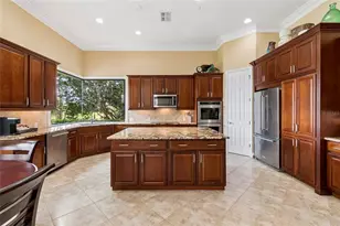 844 San Raphael St, Poinciana, FL 34759 - Photo 14