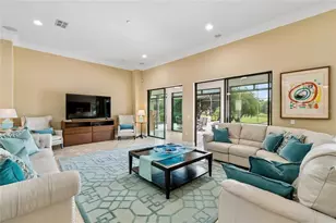 844 San Raphael St, Poinciana, FL 34759 - Photo 10