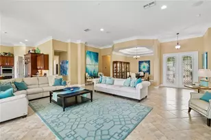 844 San Raphael St, Poinciana, FL 34759 - Photo 8