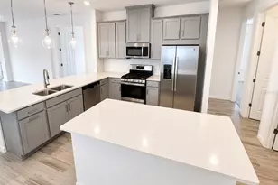 994 Teal Crk Dr, Saint Cloud, FL 34771 - Photo 4