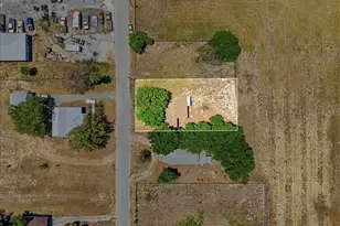 13 E 8th St, Frostproof, FL 33843 - Photo 4